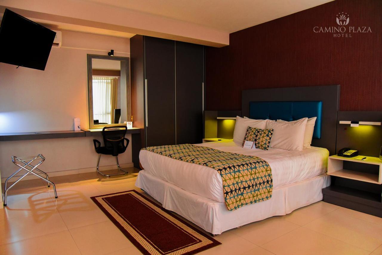 Camino Plaza Hotel Кочабамба Екстериор снимка