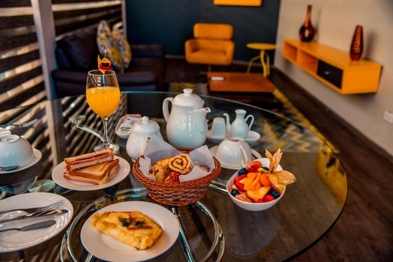 Camino Plaza Hotel Кочабамба Екстериор снимка
