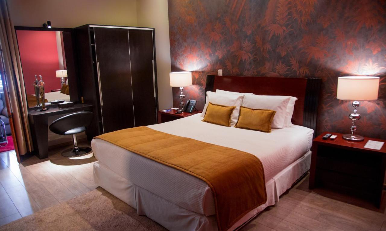 Camino Plaza Hotel Кочабамба Екстериор снимка