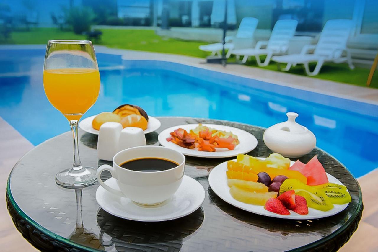 Camino Plaza Hotel Кочабамба Екстериор снимка