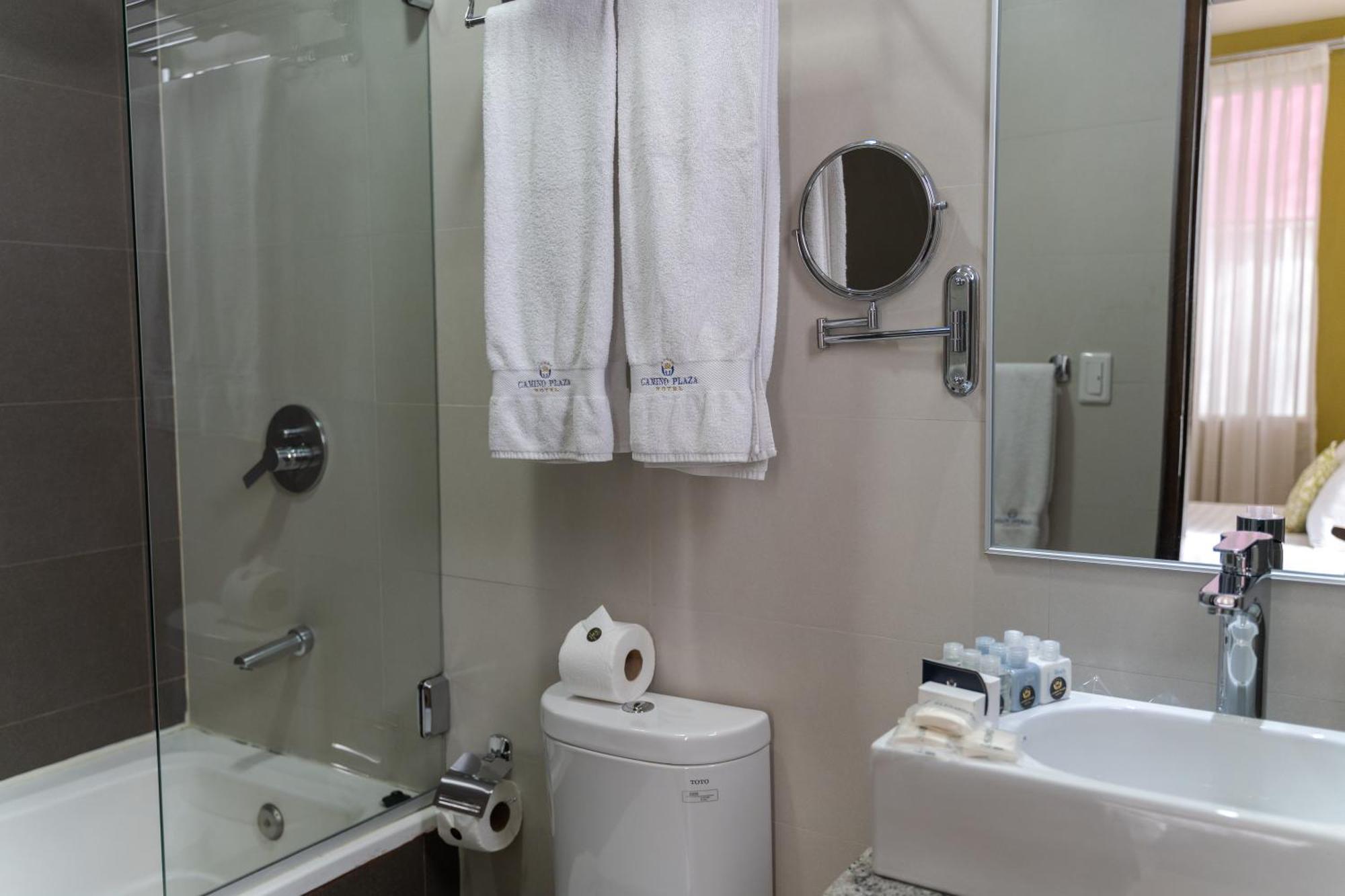 Camino Plaza Hotel Кочабамба Екстериор снимка